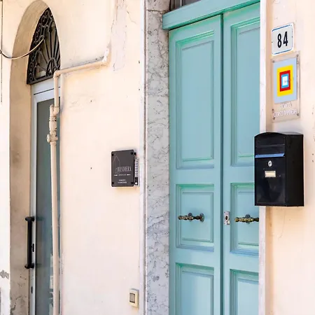Bandiera Urban House *