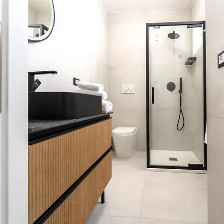 Bandiera Urban House شقة
