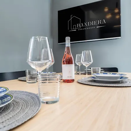 Bandiera Urban House