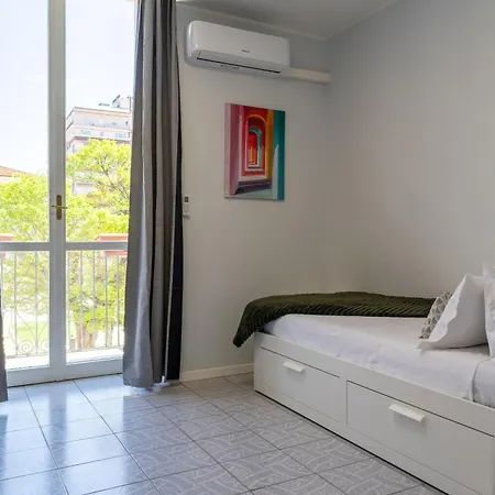 Bandiera Urban House